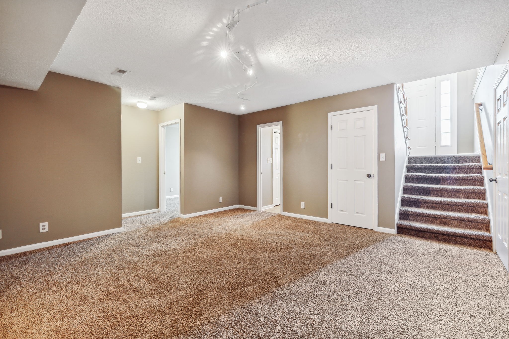 1368 Bluebonnet Dr