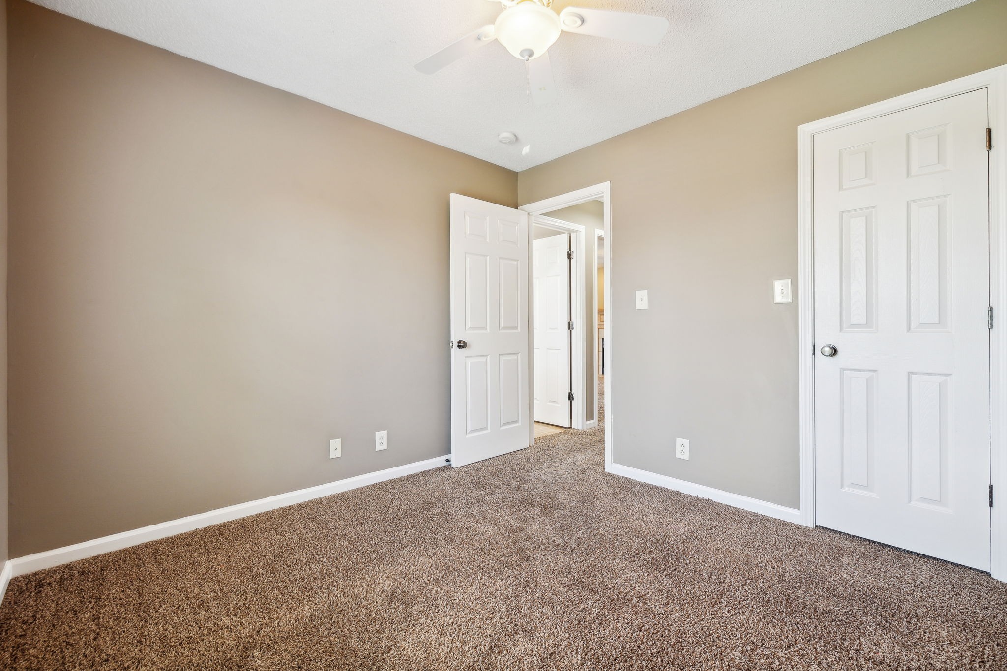 1368 Bluebonnet Dr