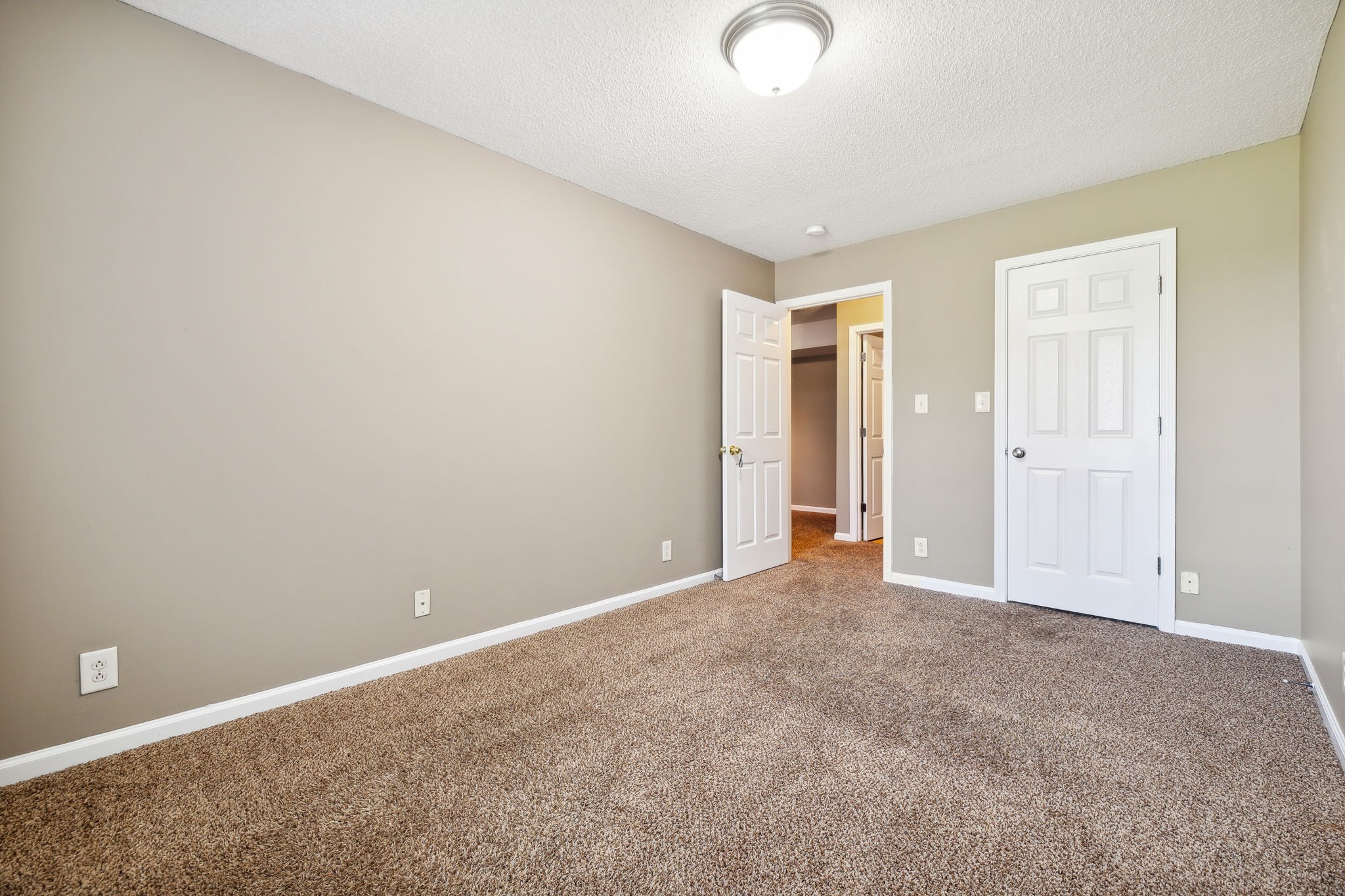 1368 Bluebonnet Dr