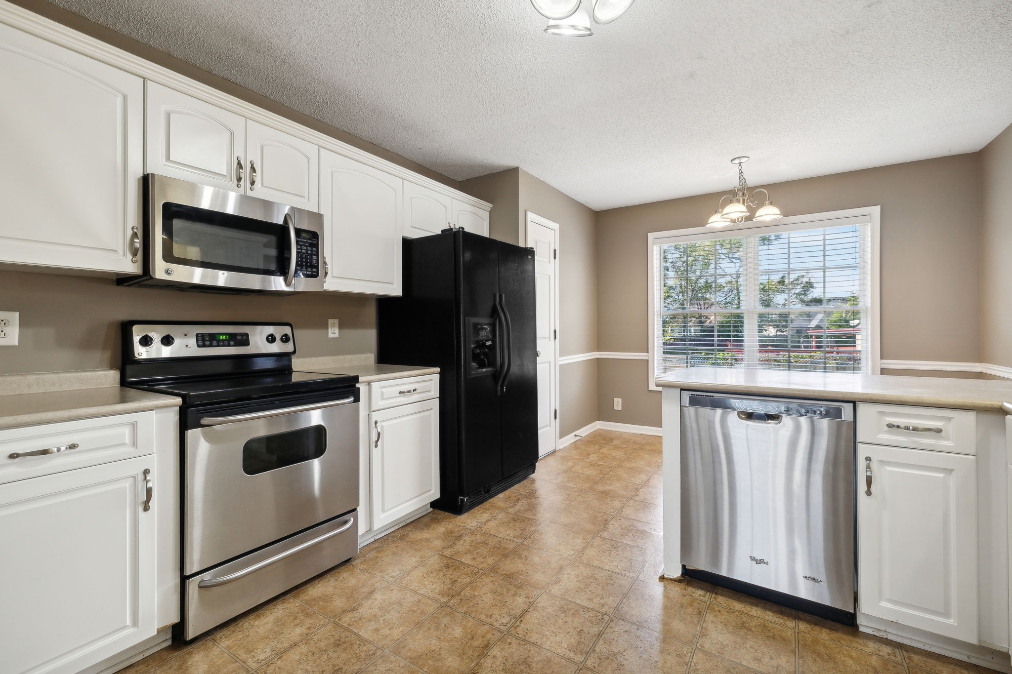 1368 Bluebonnet Dr