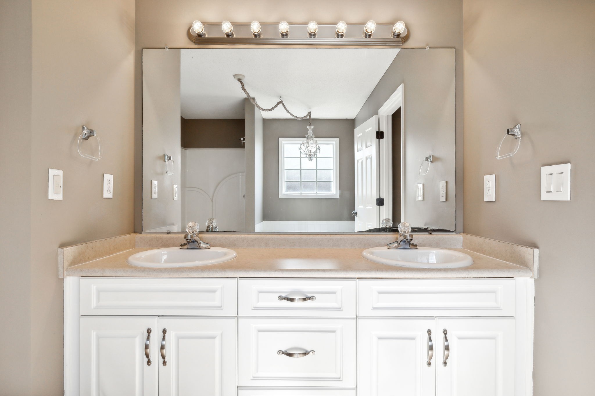 1368 Bluebonnet Dr