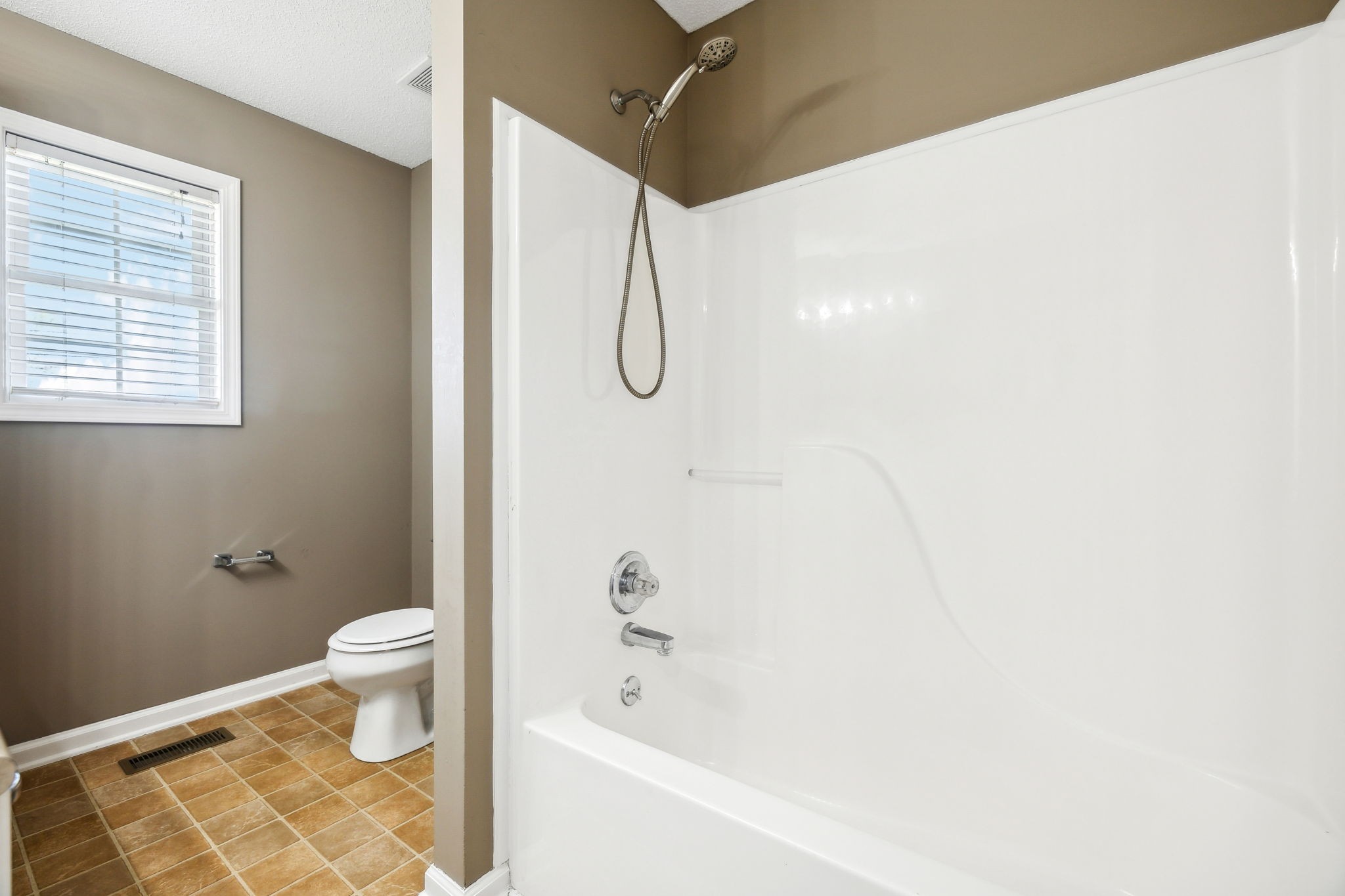 1368 Bluebonnet Dr