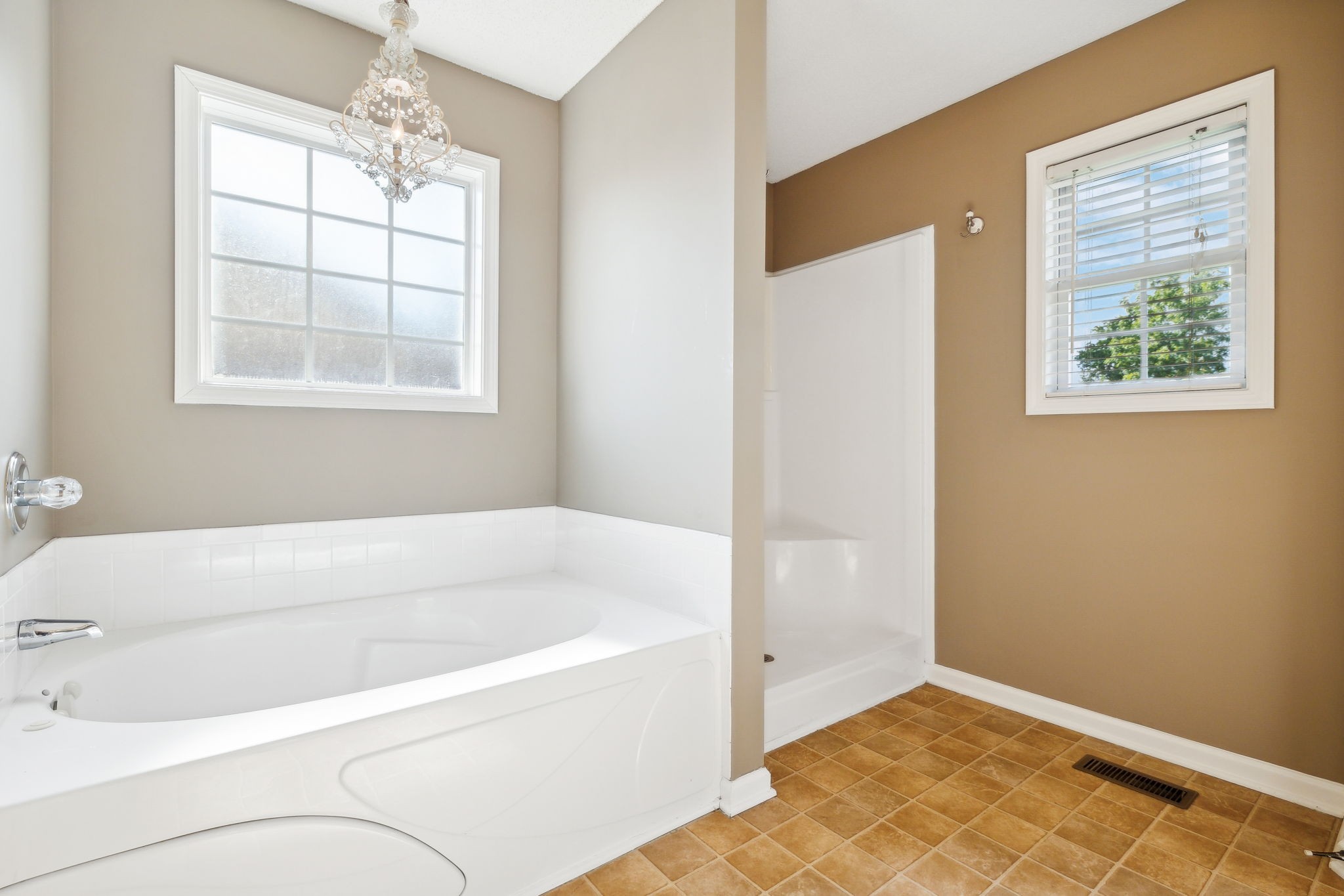 1368 Bluebonnet Dr