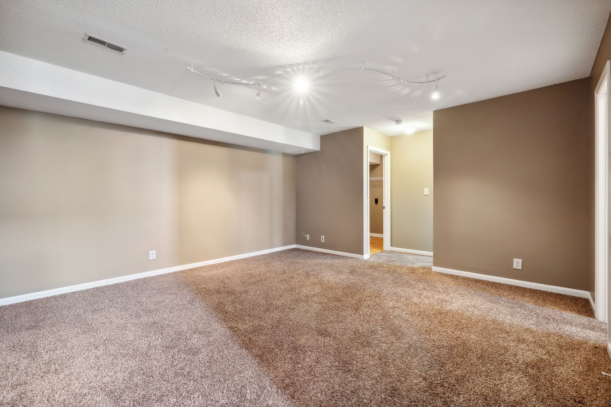 1368 Bluebonnet Dr