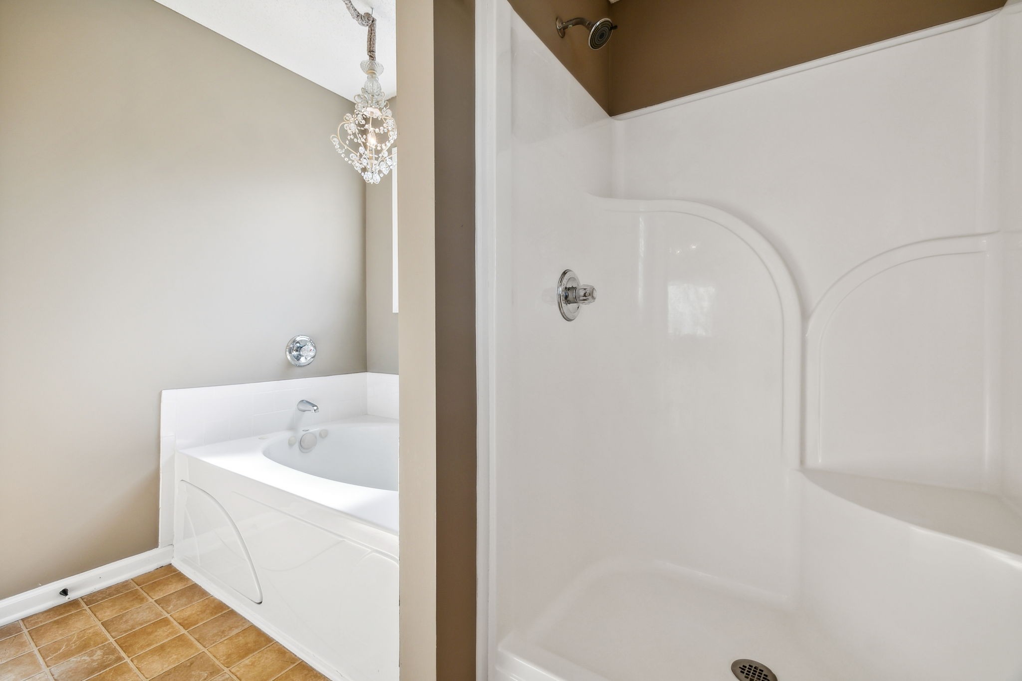 1368 Bluebonnet Dr