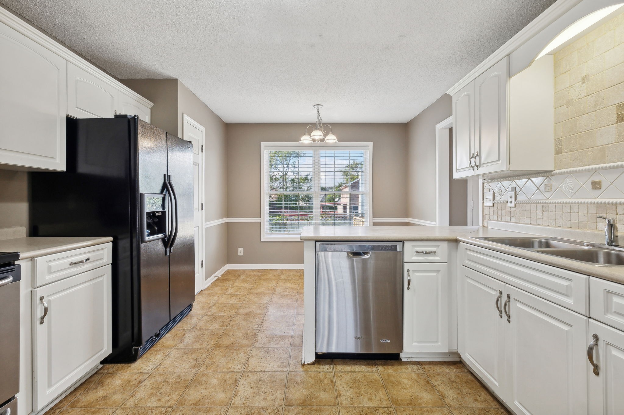 1368 Bluebonnet Dr