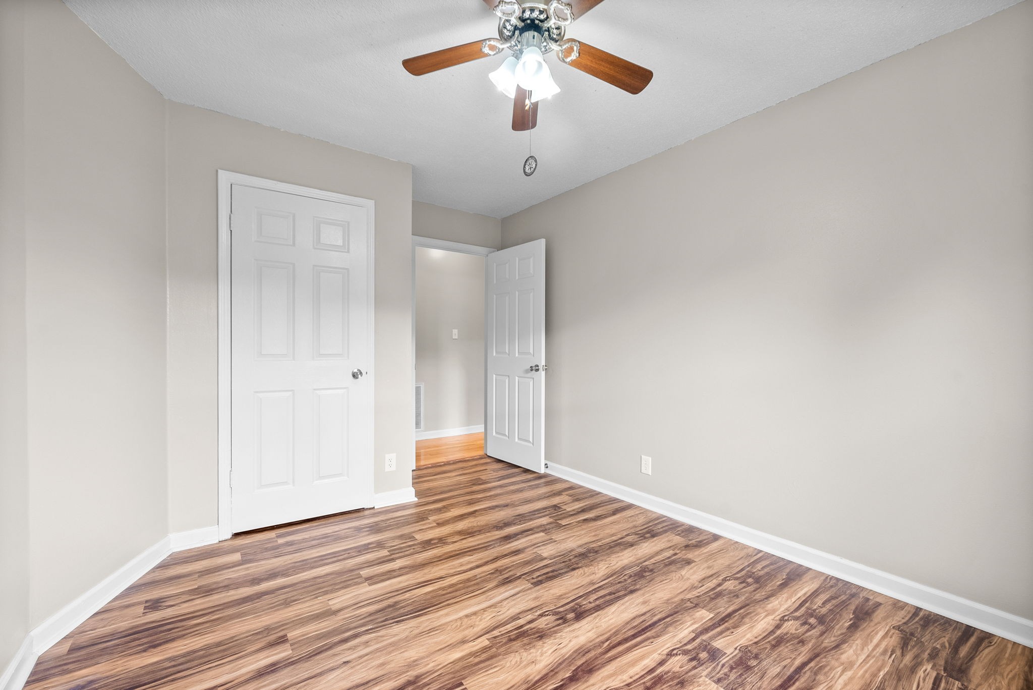 4846 Woodrow Rd