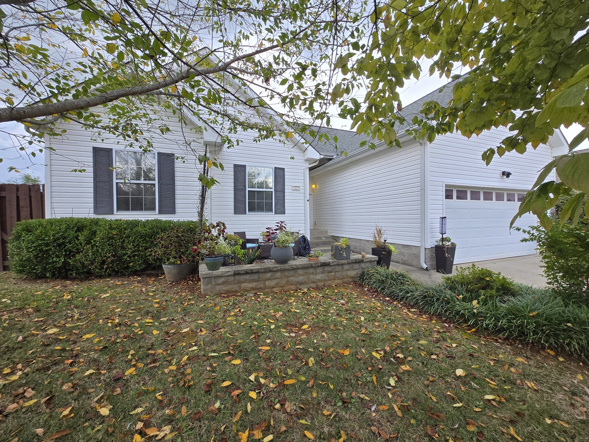 3832 Man O War Blvd