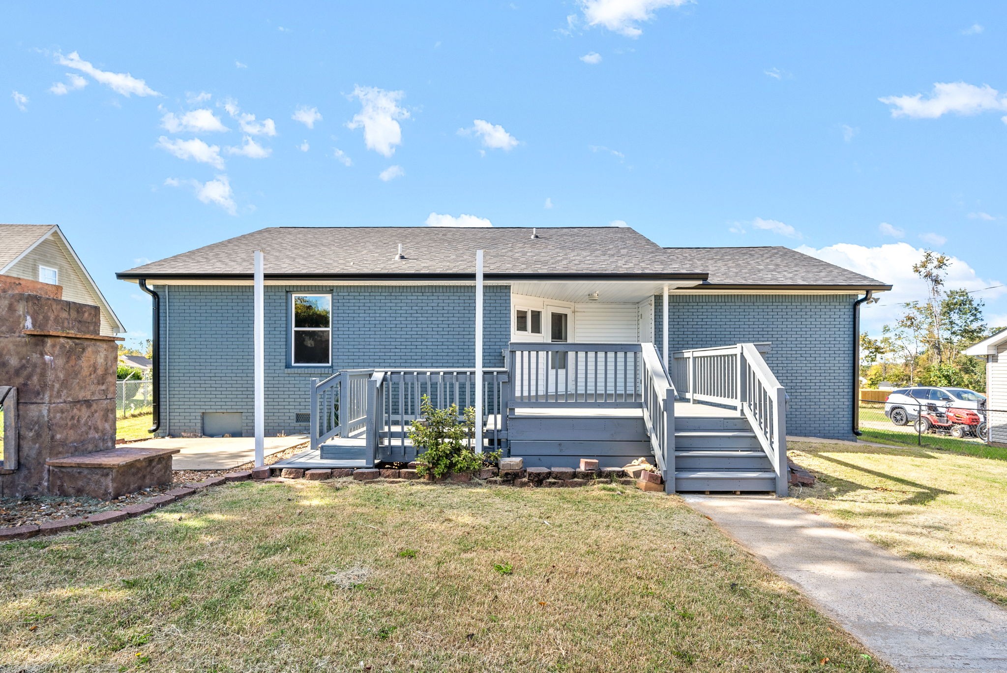 1196 Kendall Dr