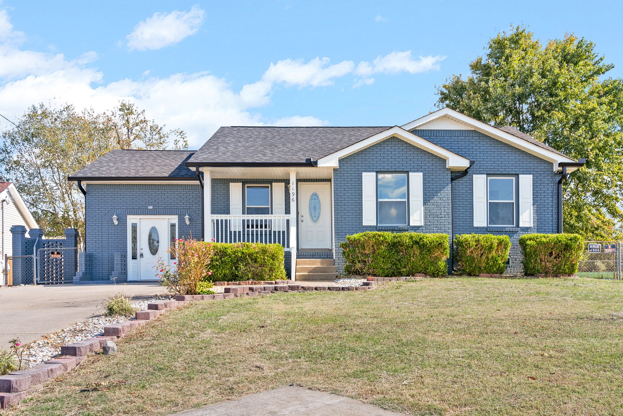 1196 Kendall Dr
