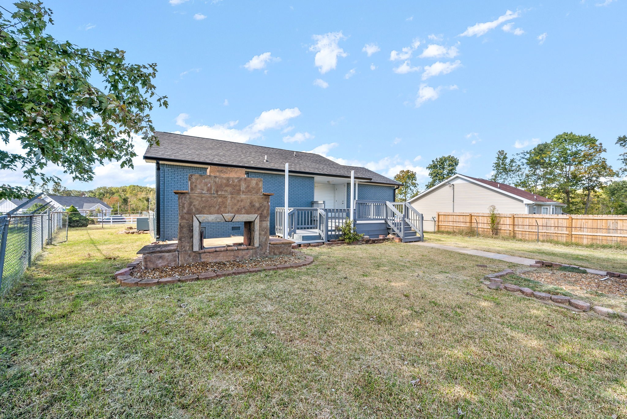 1196 Kendall Dr