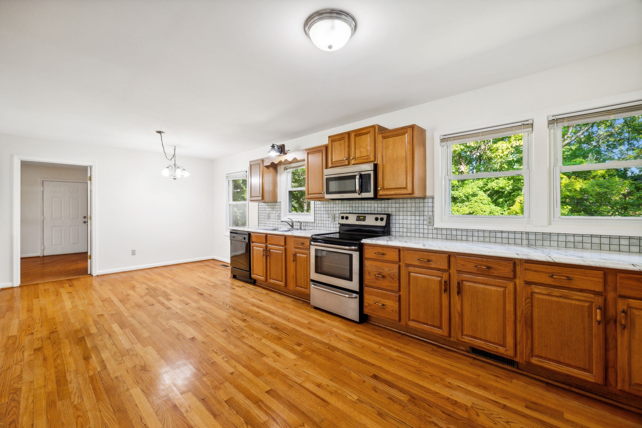 1269 Hillwood Dr