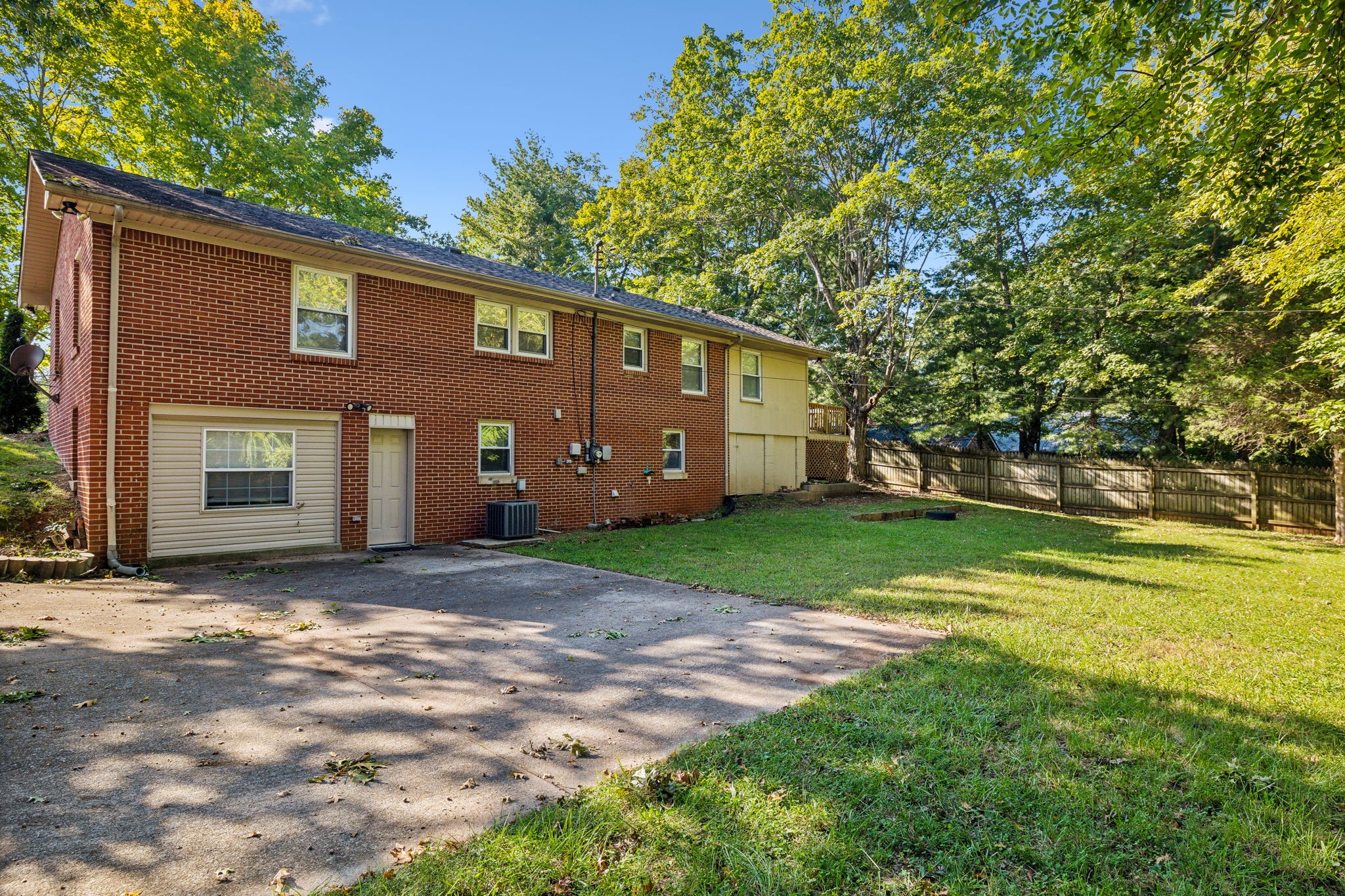 1269 Hillwood Dr