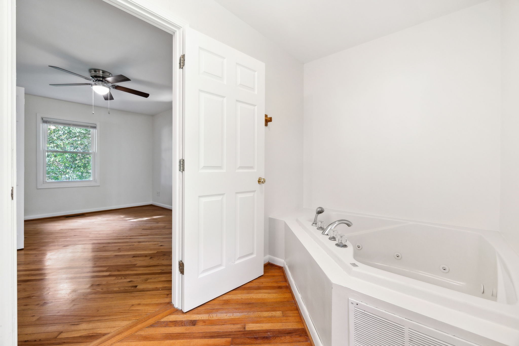 1269 Hillwood Dr