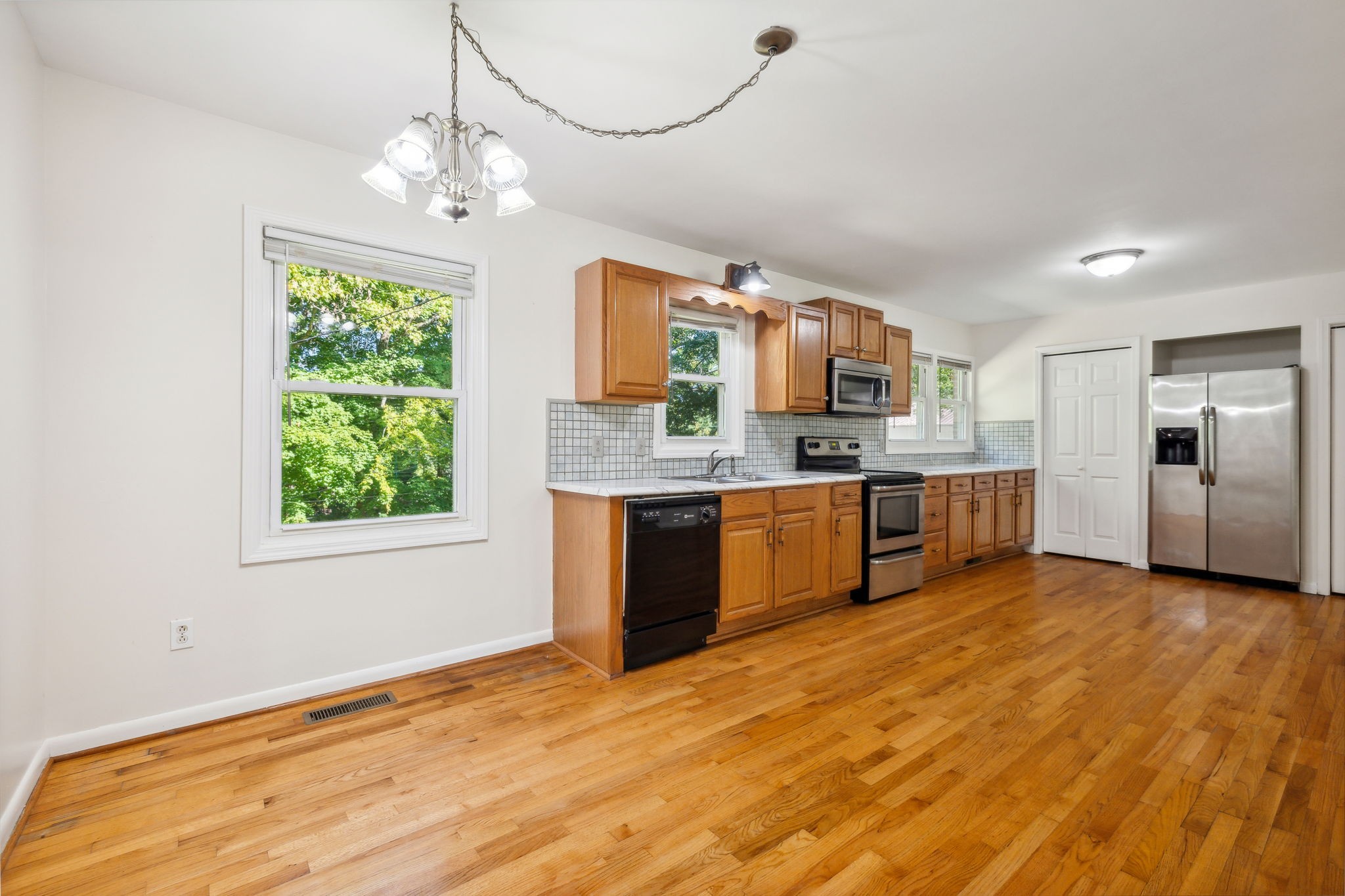 1269 Hillwood Dr