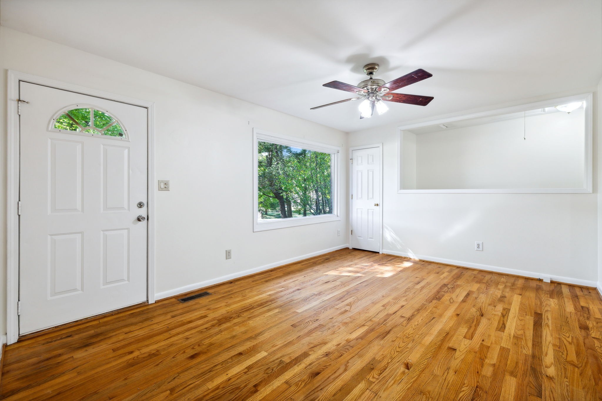 1269 Hillwood Dr