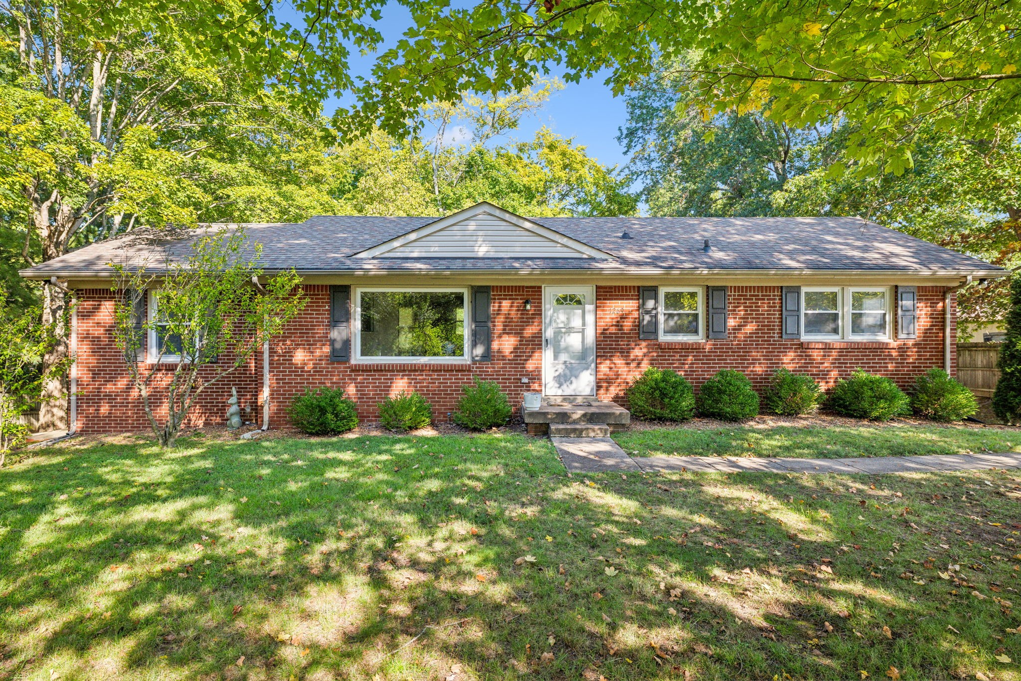 1269 Hillwood Dr