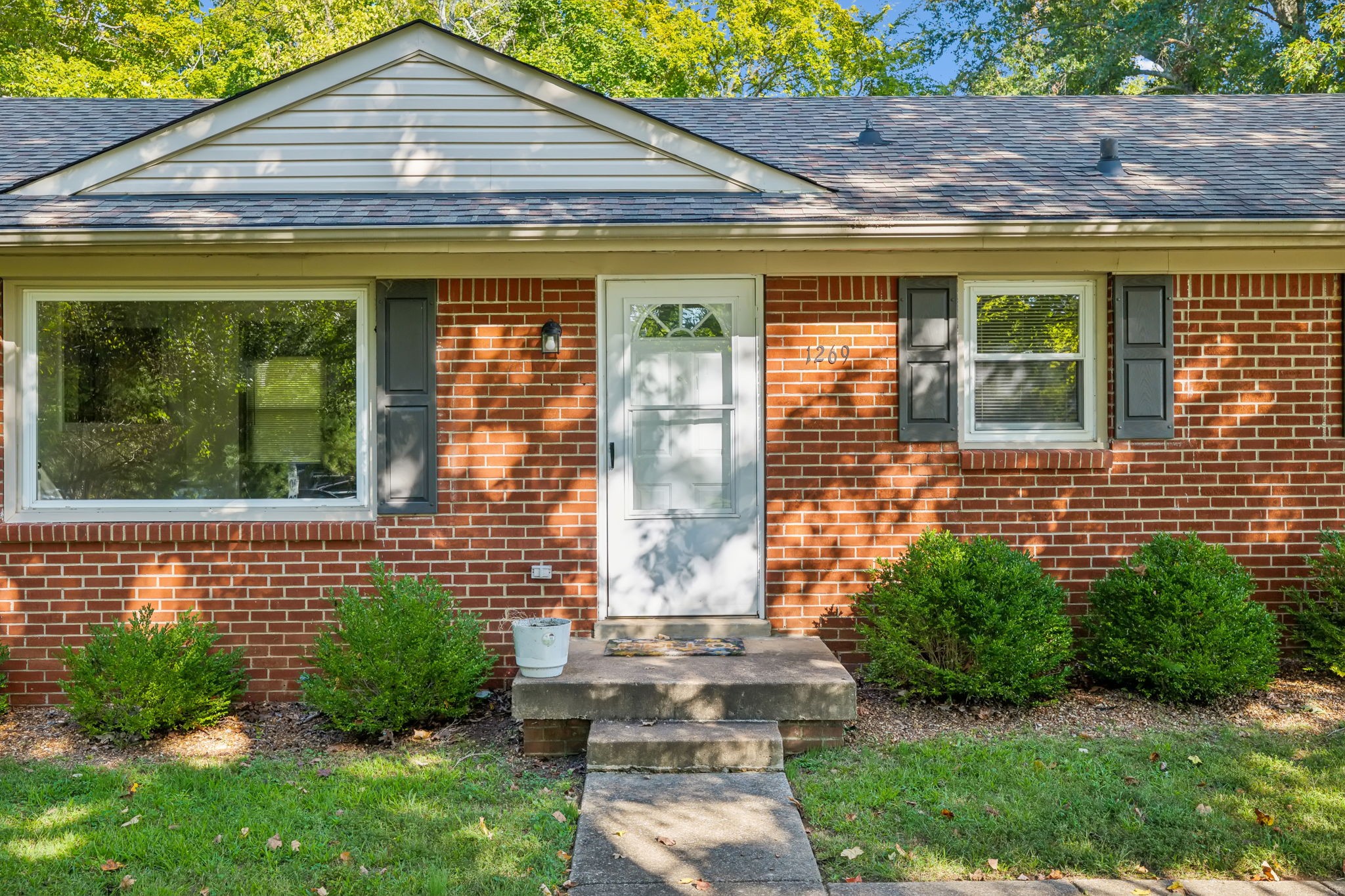 1269 Hillwood Dr