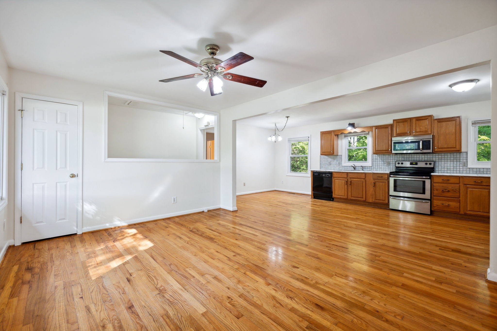 1269 Hillwood Dr