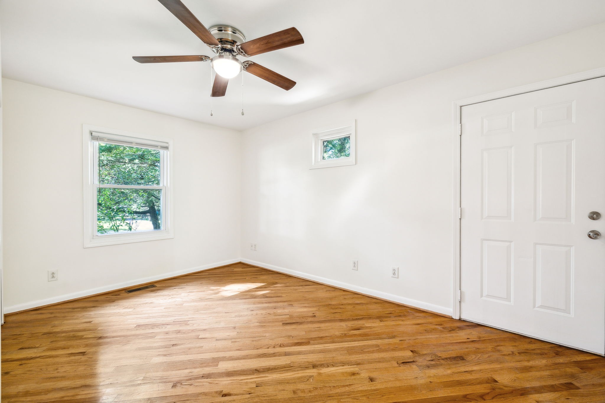 1269 Hillwood Dr
