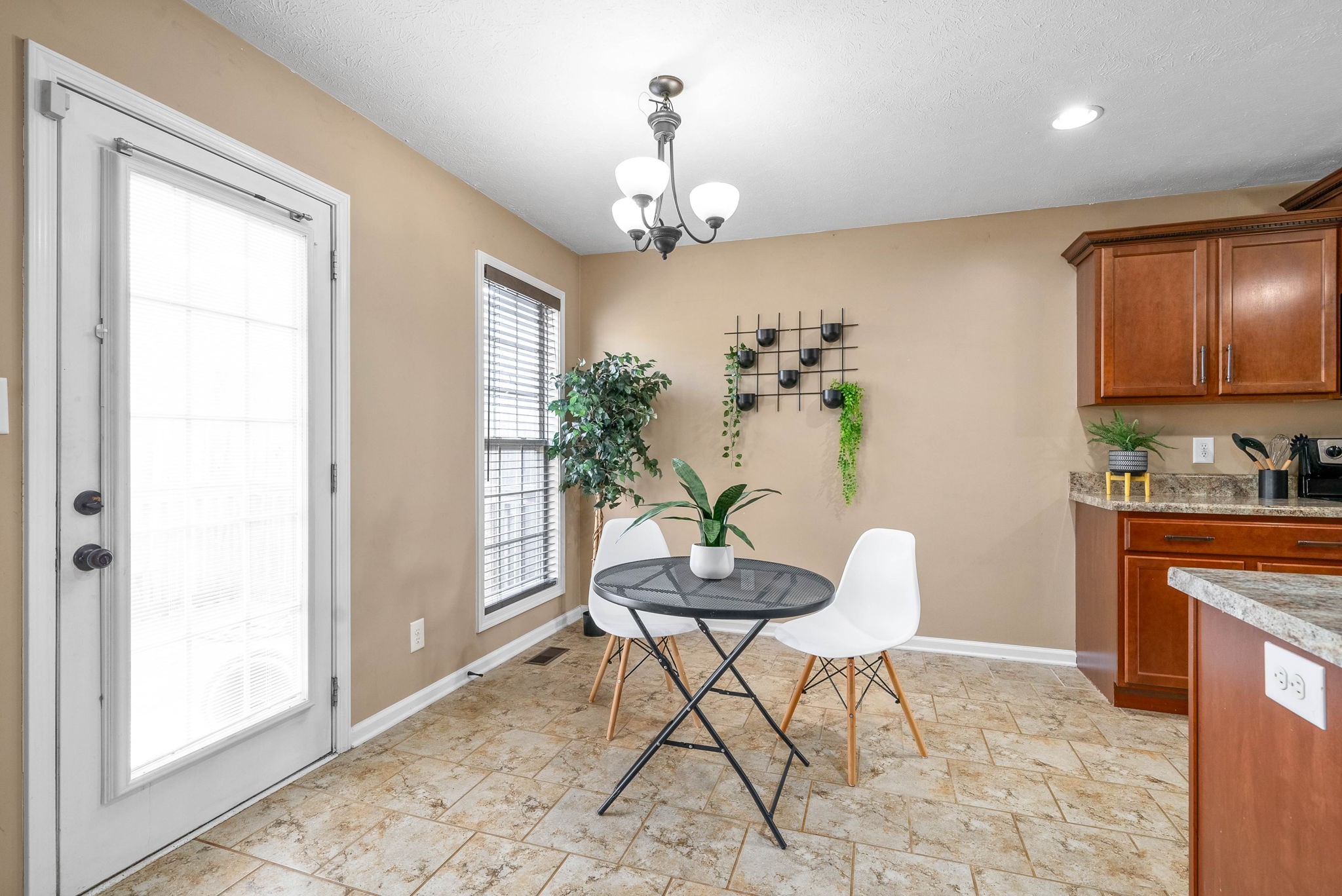 3477 Sikorsky Ln