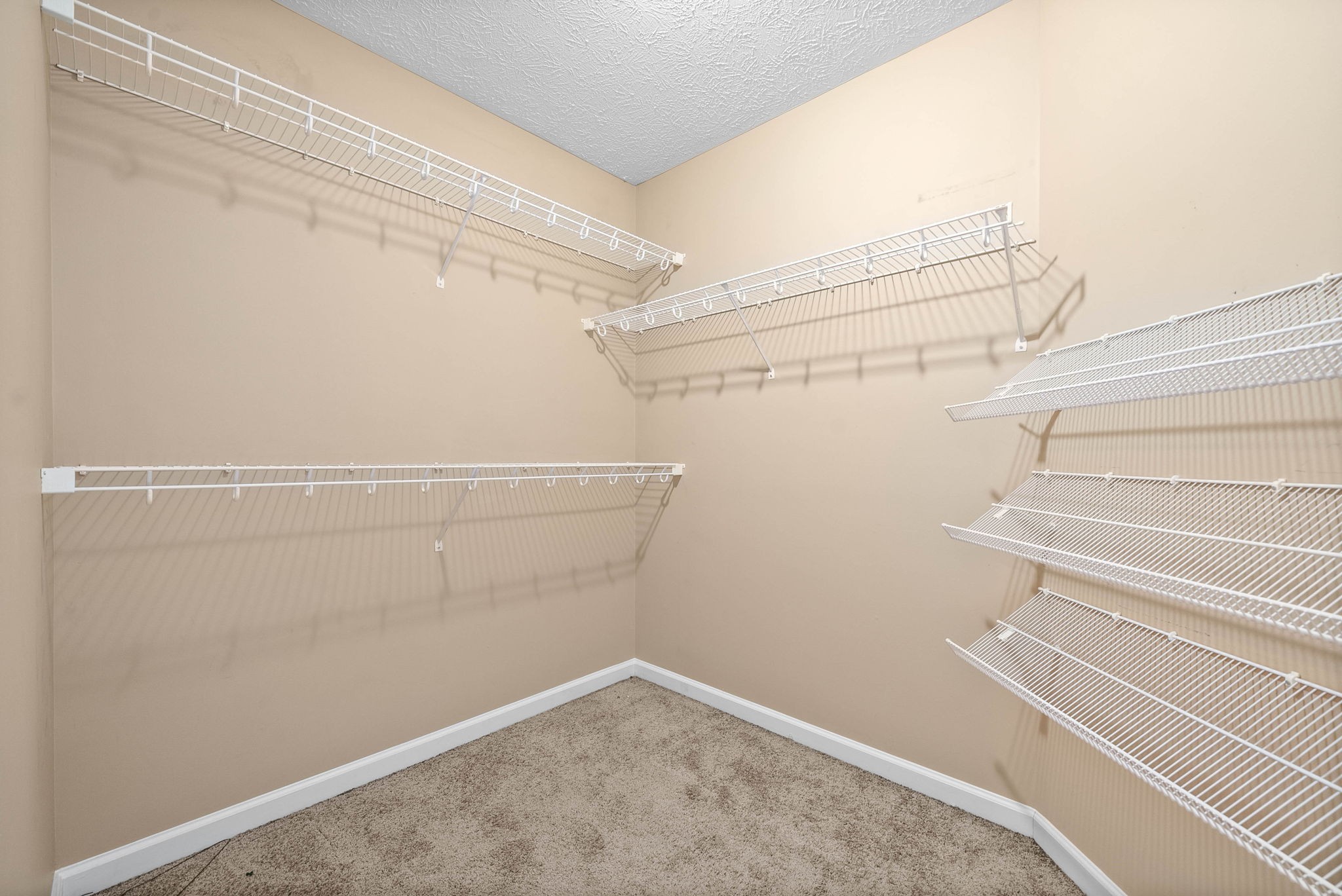 3477 Sikorsky Ln