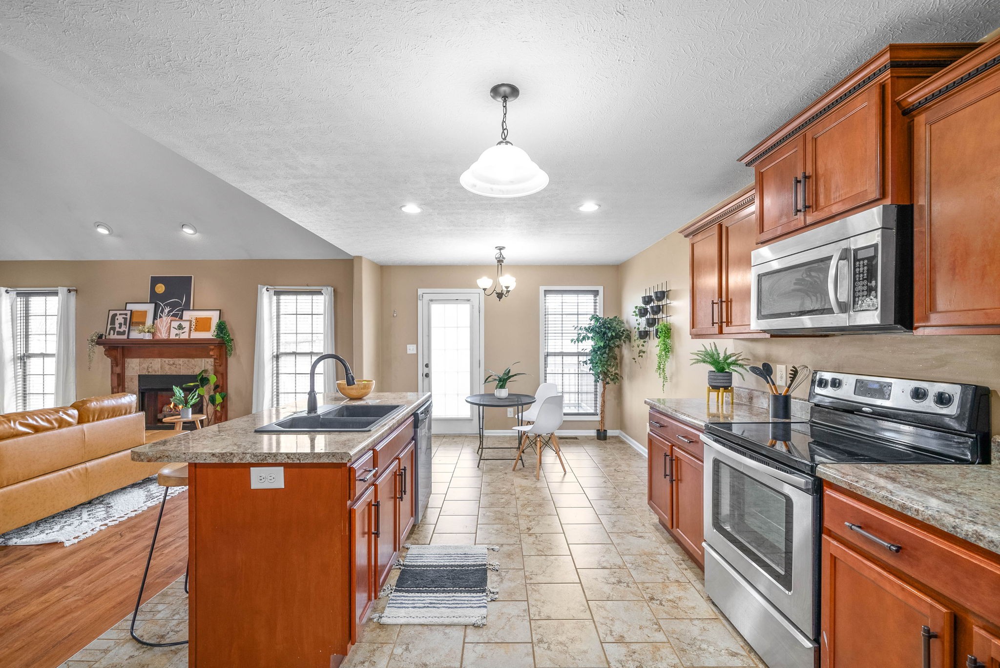 3477 Sikorsky Ln
