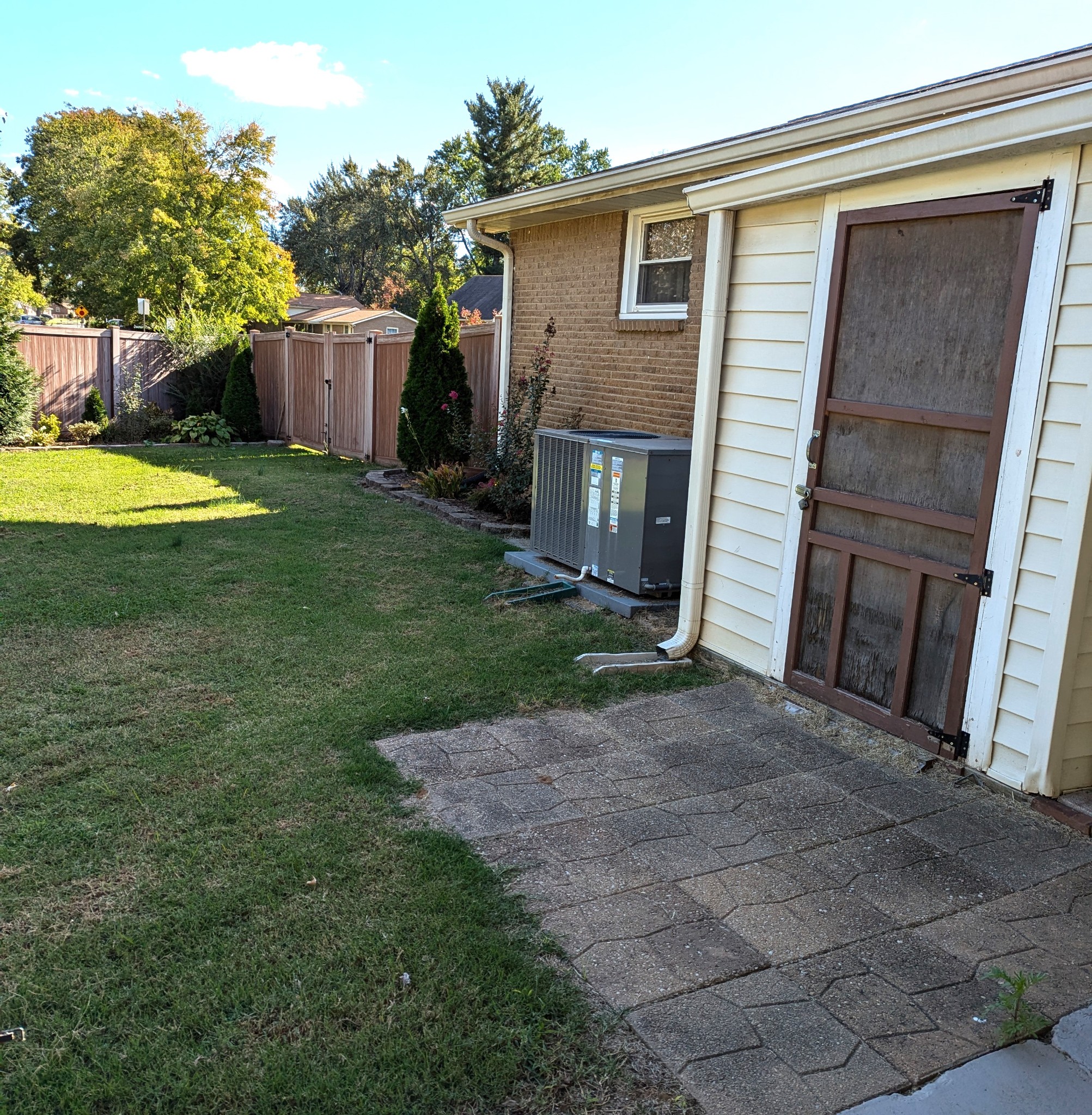 2311 Green Acres Dr