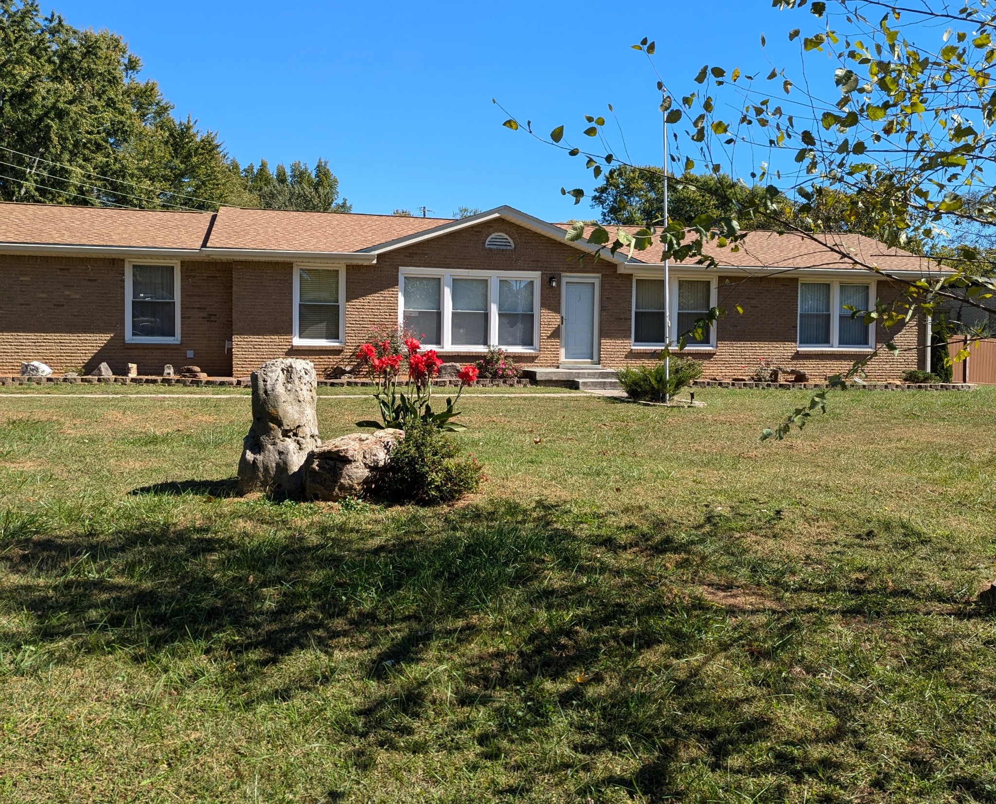 2311 Green Acres Dr