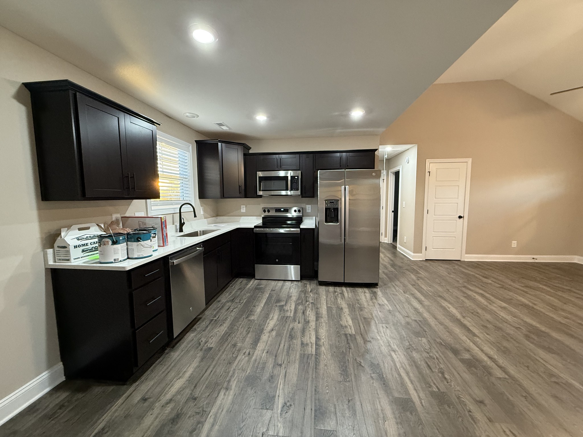 1177 Kendall Dr