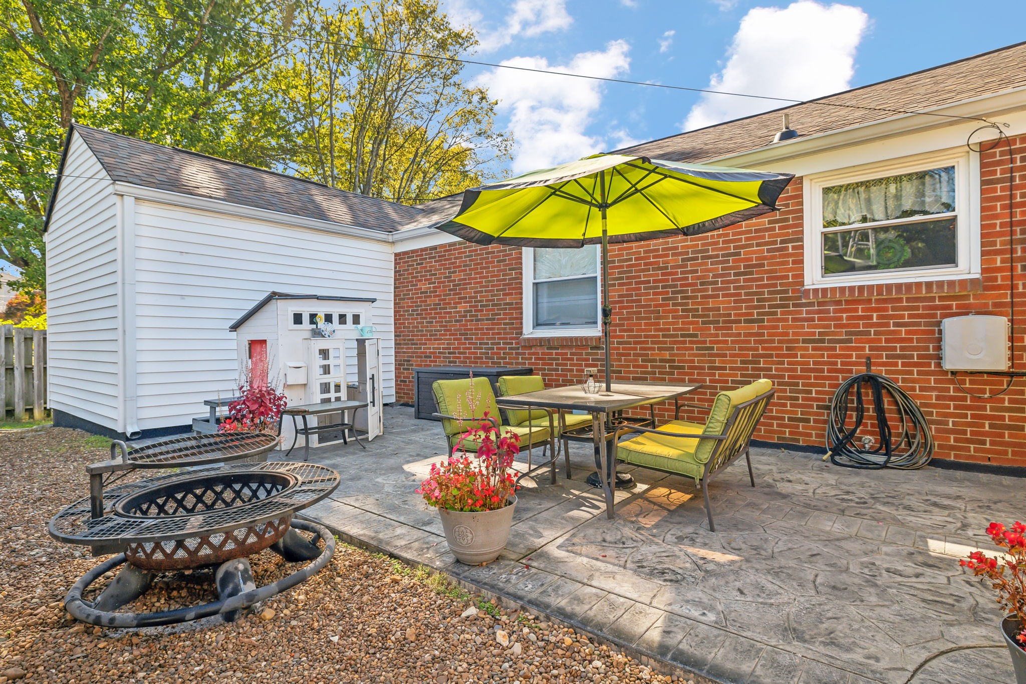 1729 Merritt Dr