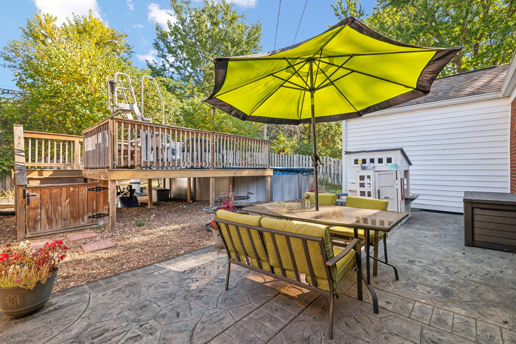 1729 Merritt Dr
