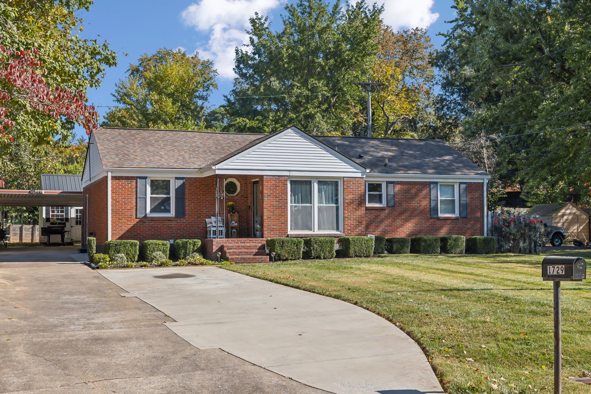1729 Merritt Dr
