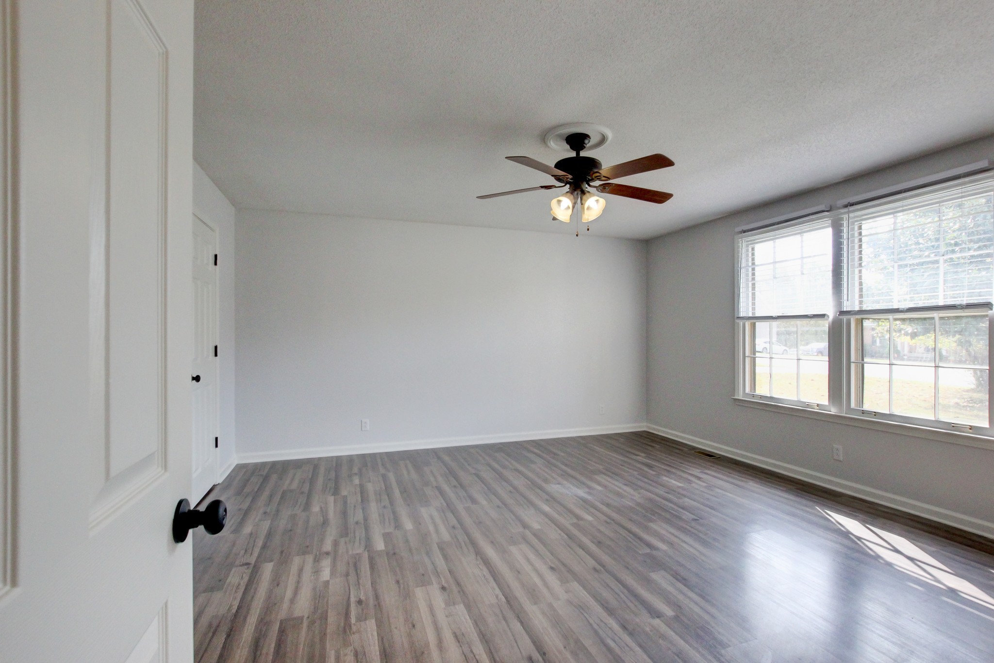 1027 Foxmoor Dr