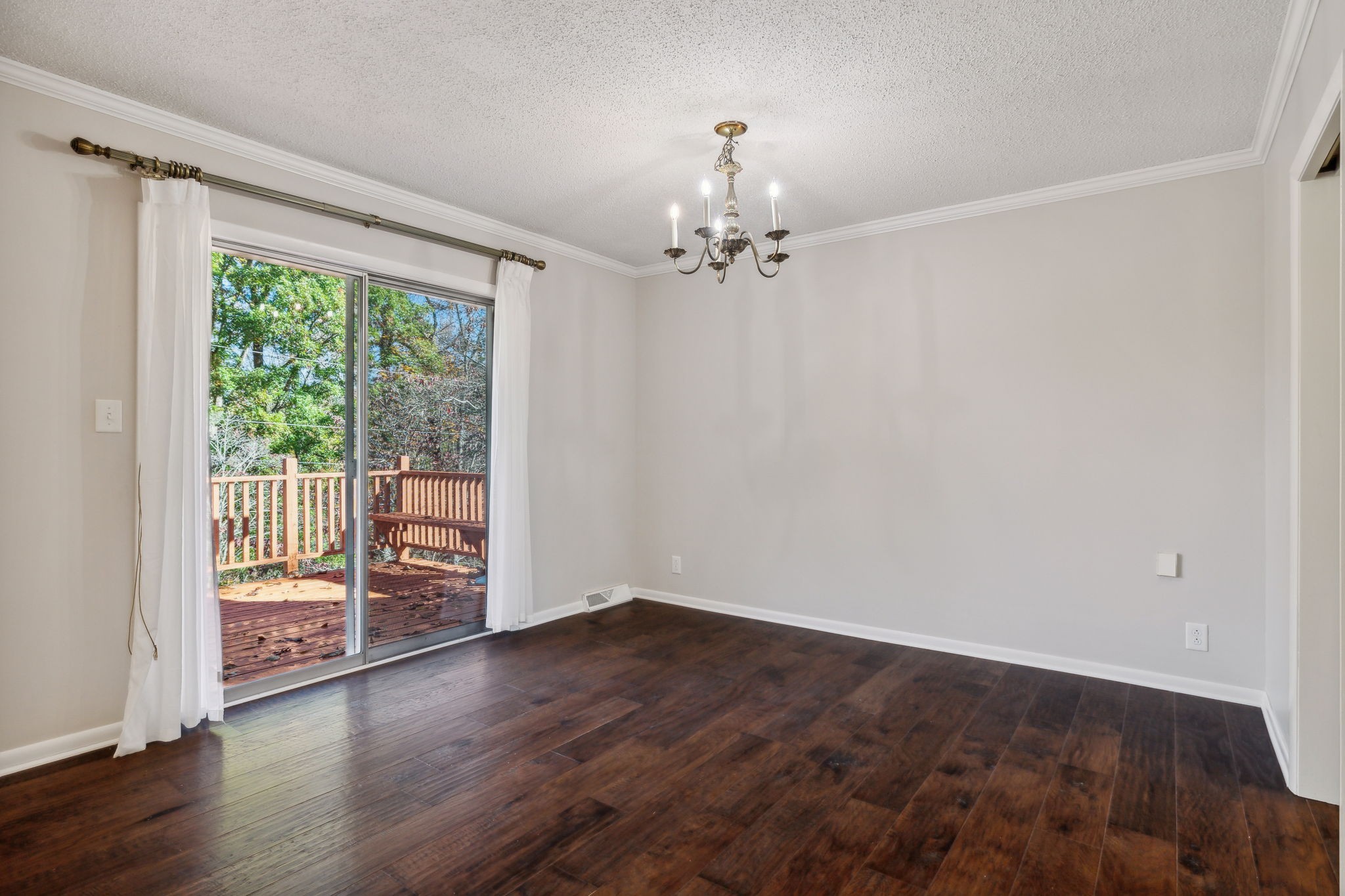 567 Skyview Cir