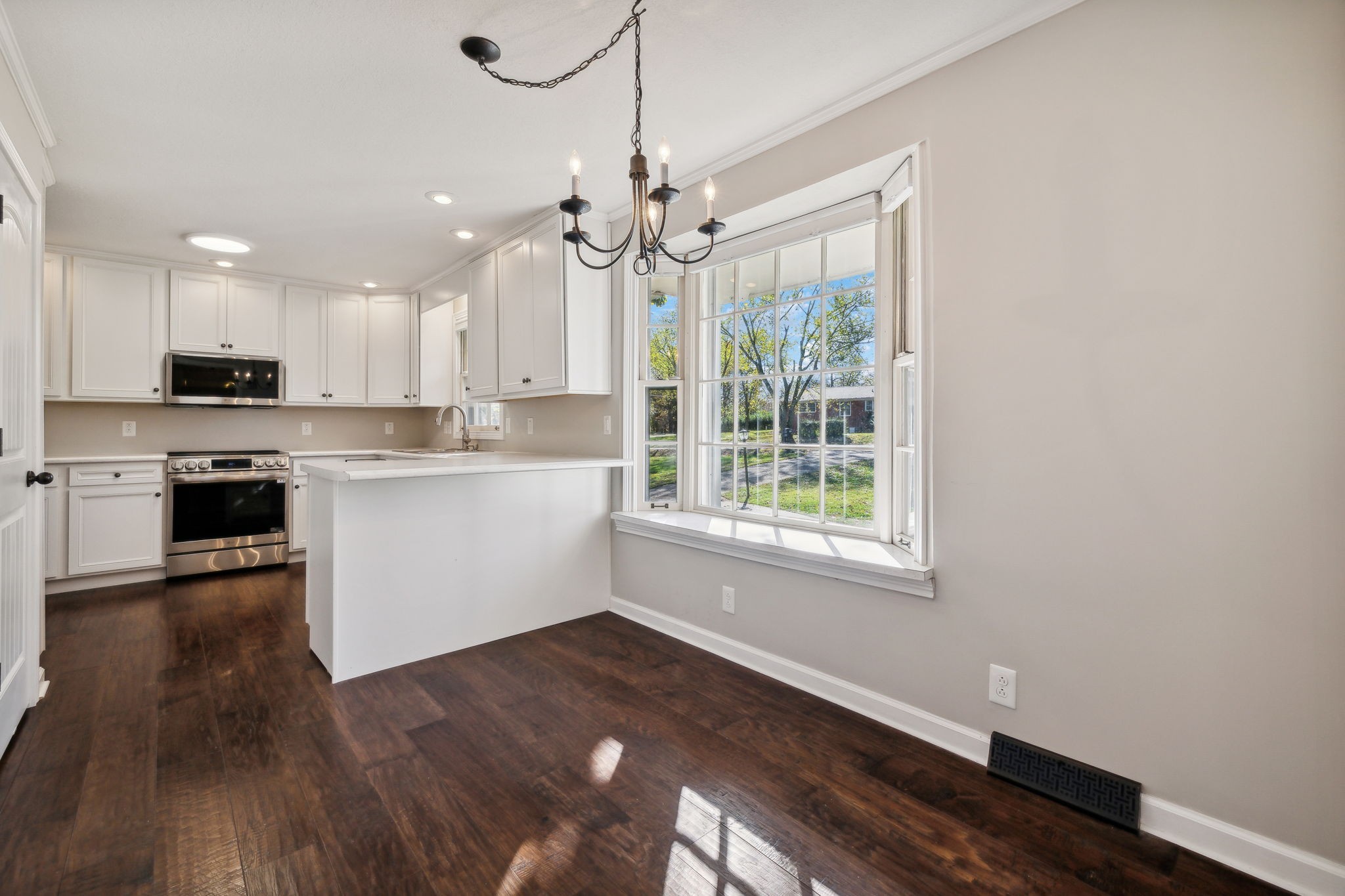 567 Skyview Cir