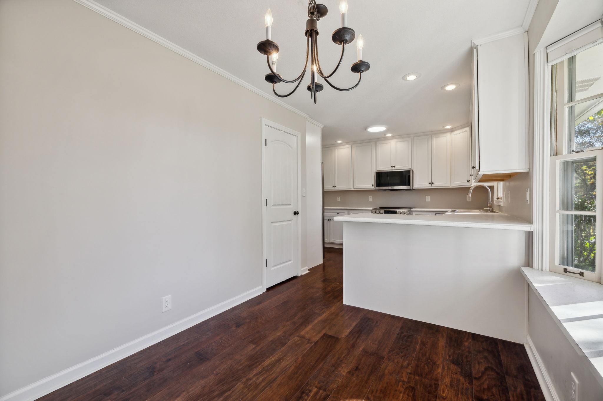 567 Skyview Cir