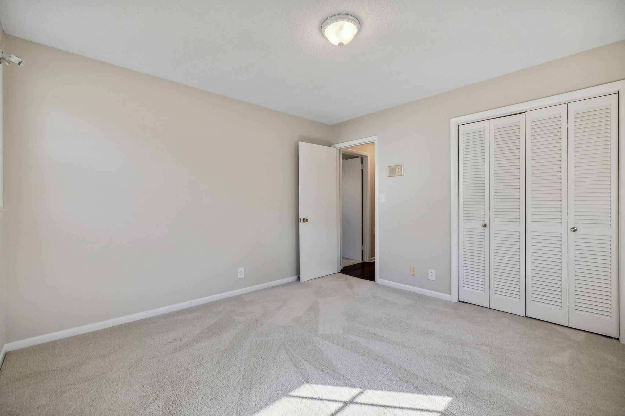 567 Skyview Cir