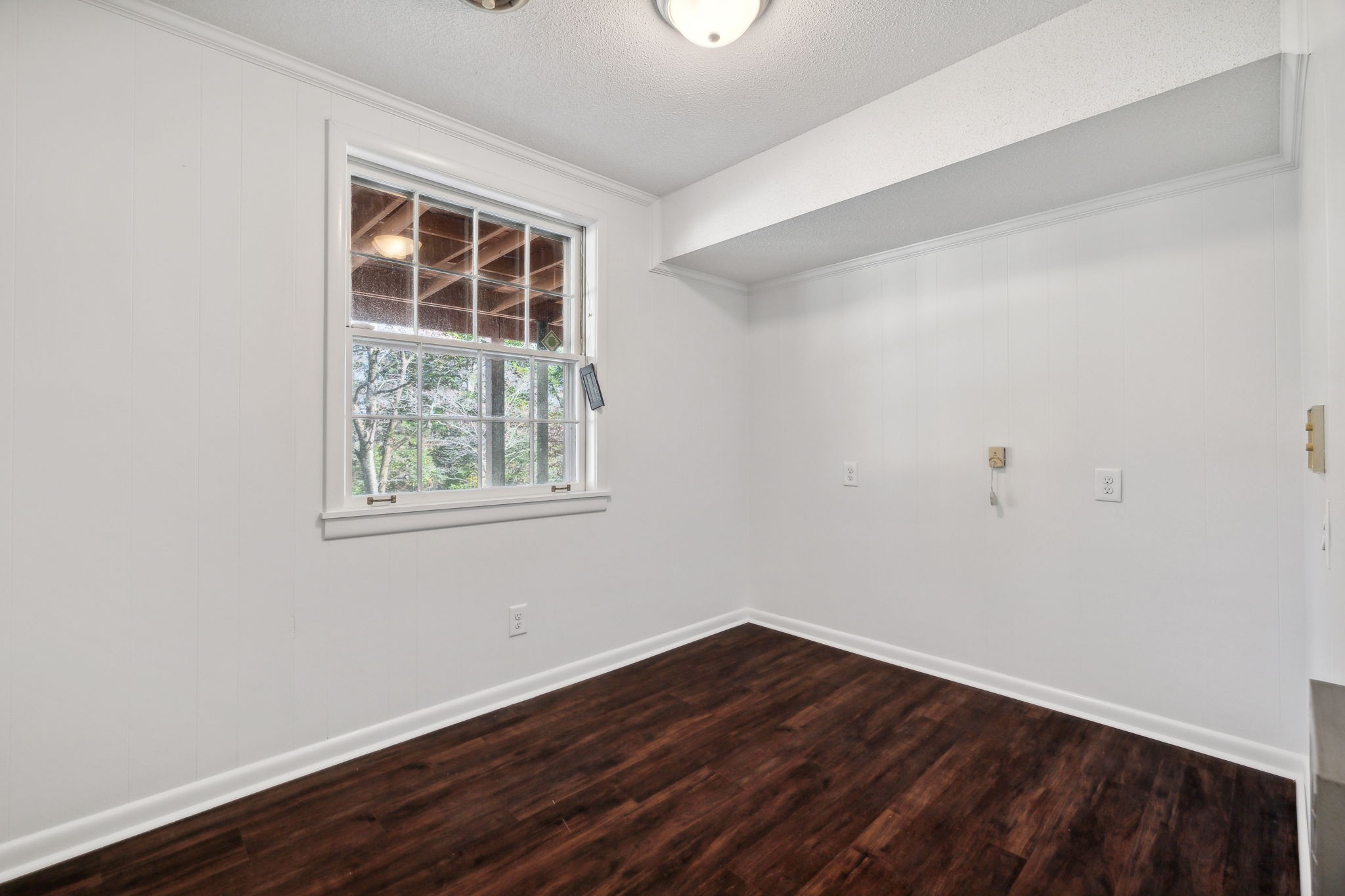567 Skyview Cir