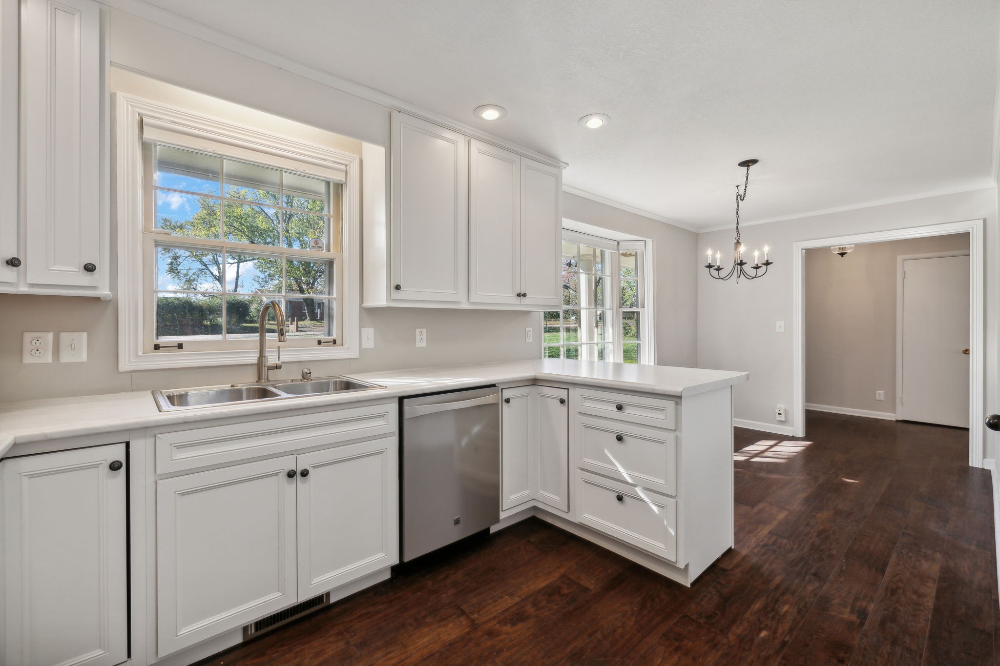 567 Skyview Cir