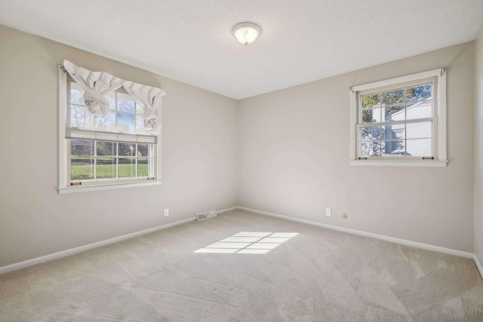 567 Skyview Cir