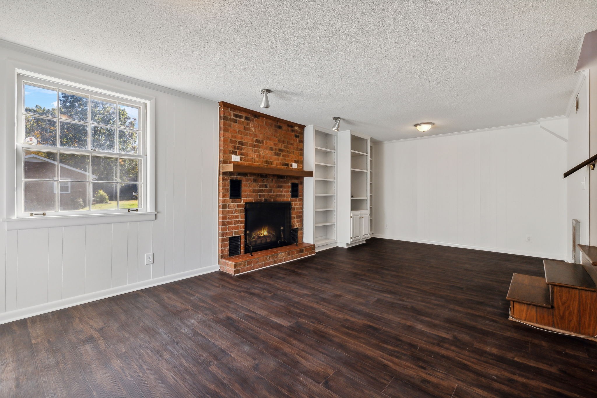 567 Skyview Cir