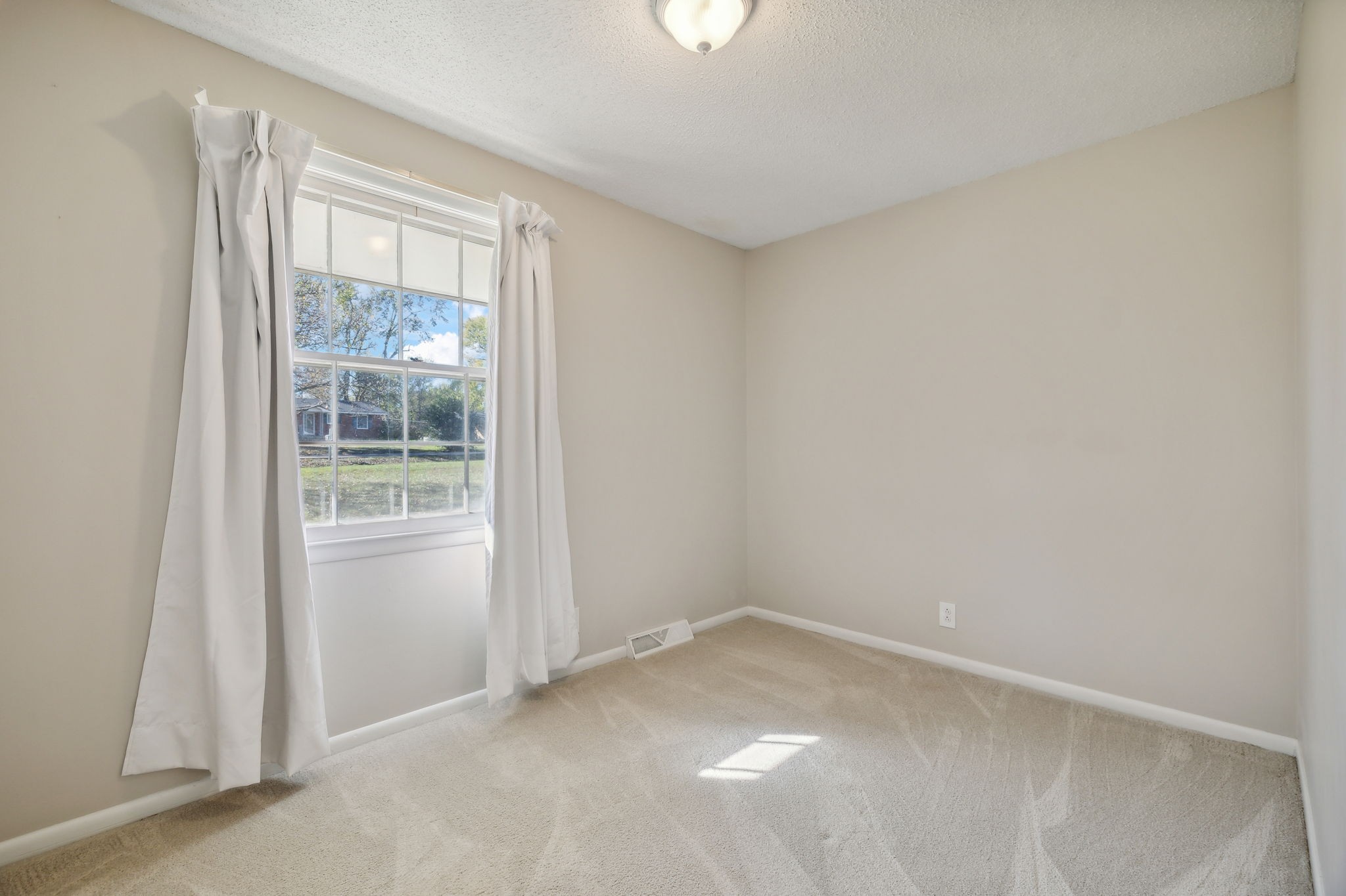 567 Skyview Cir