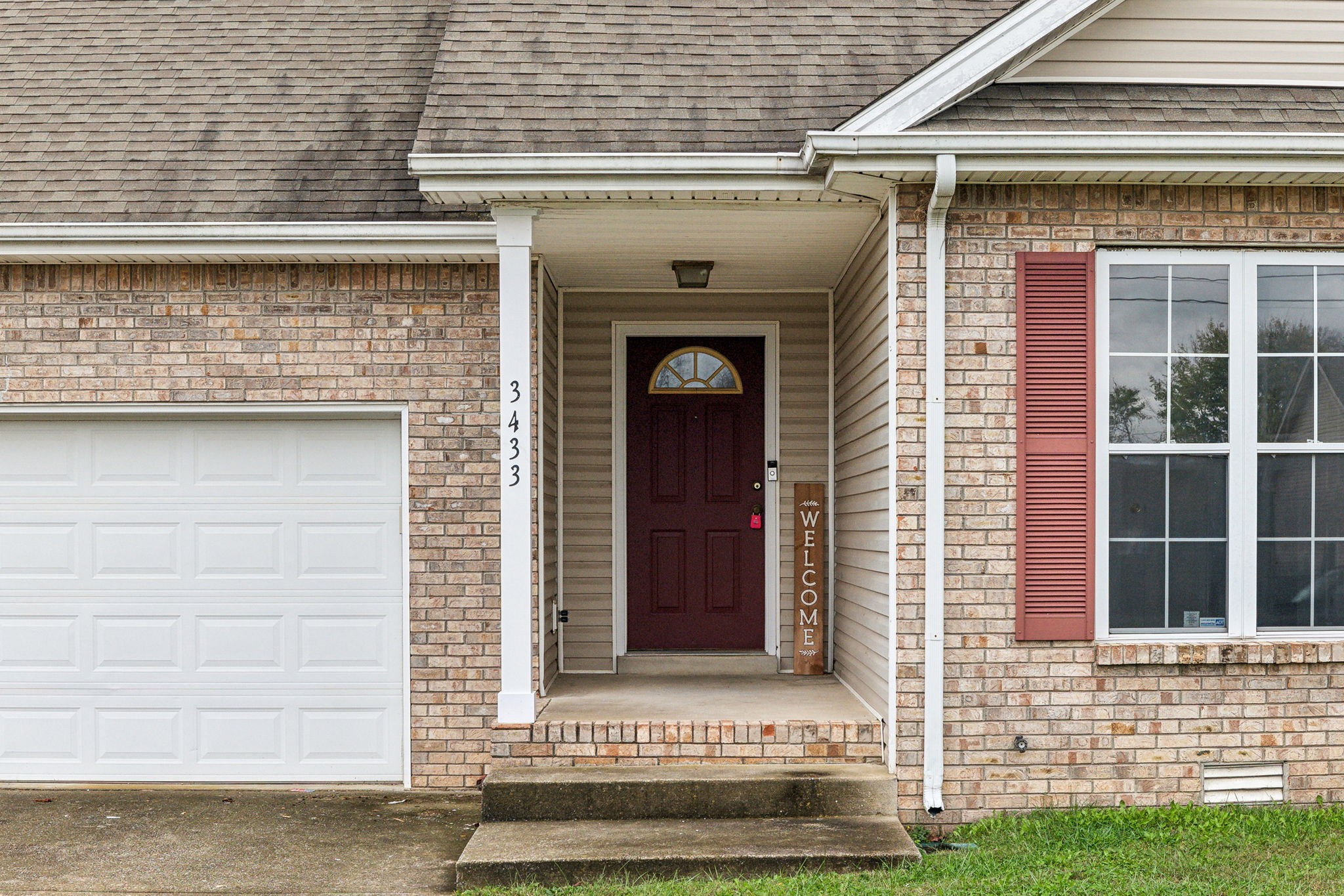 3433 Loon Dr