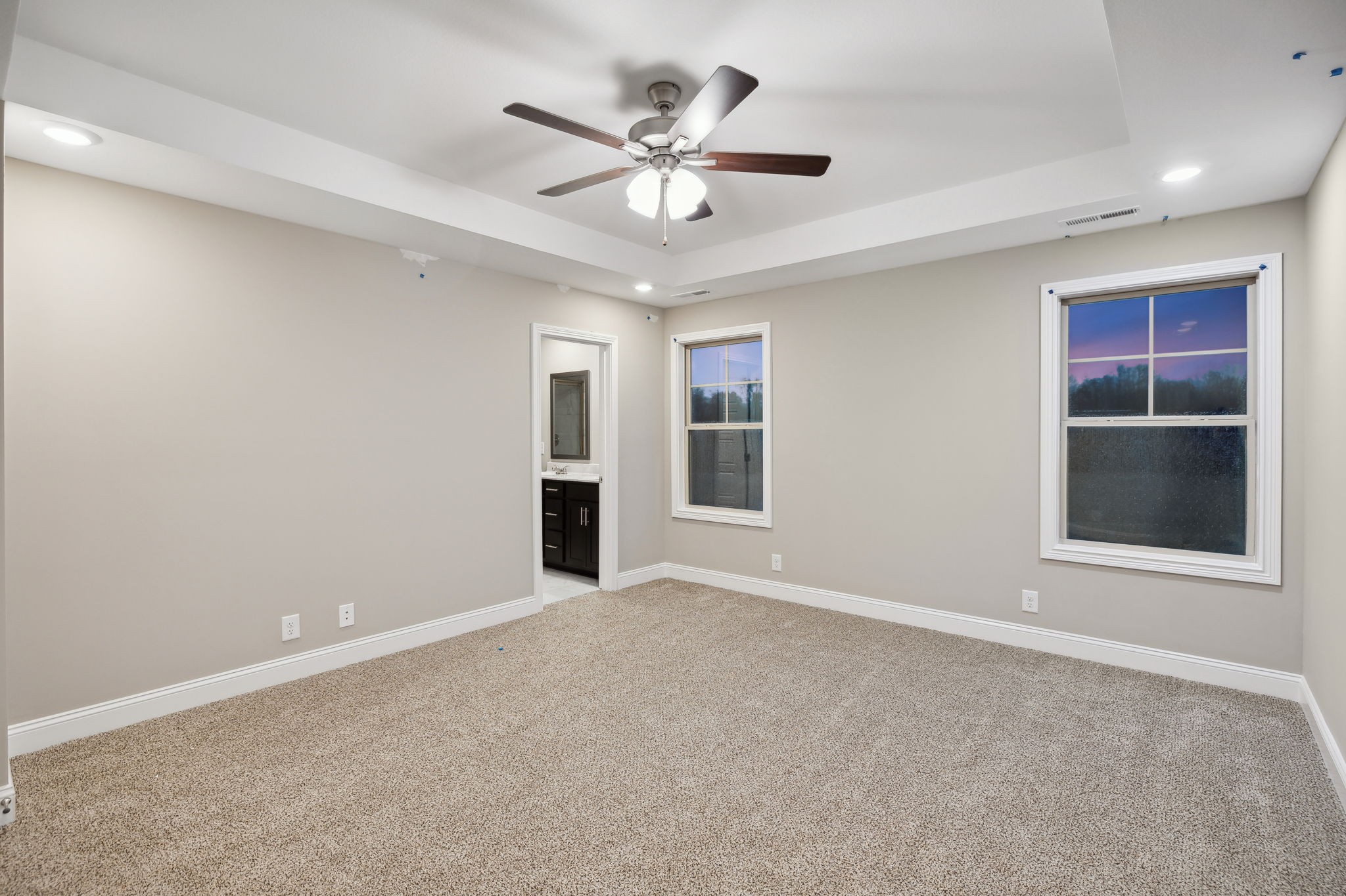 889 Macon Ln