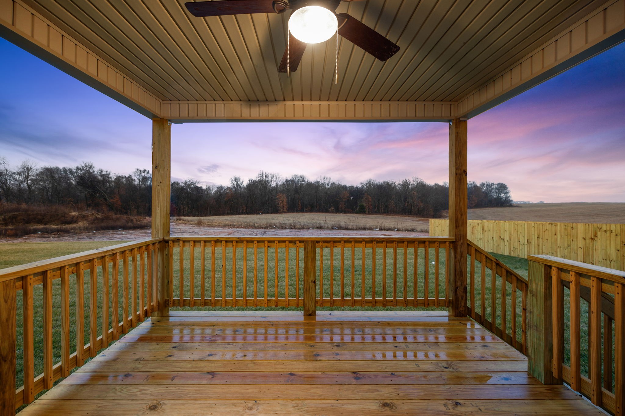 889 Macon Ln