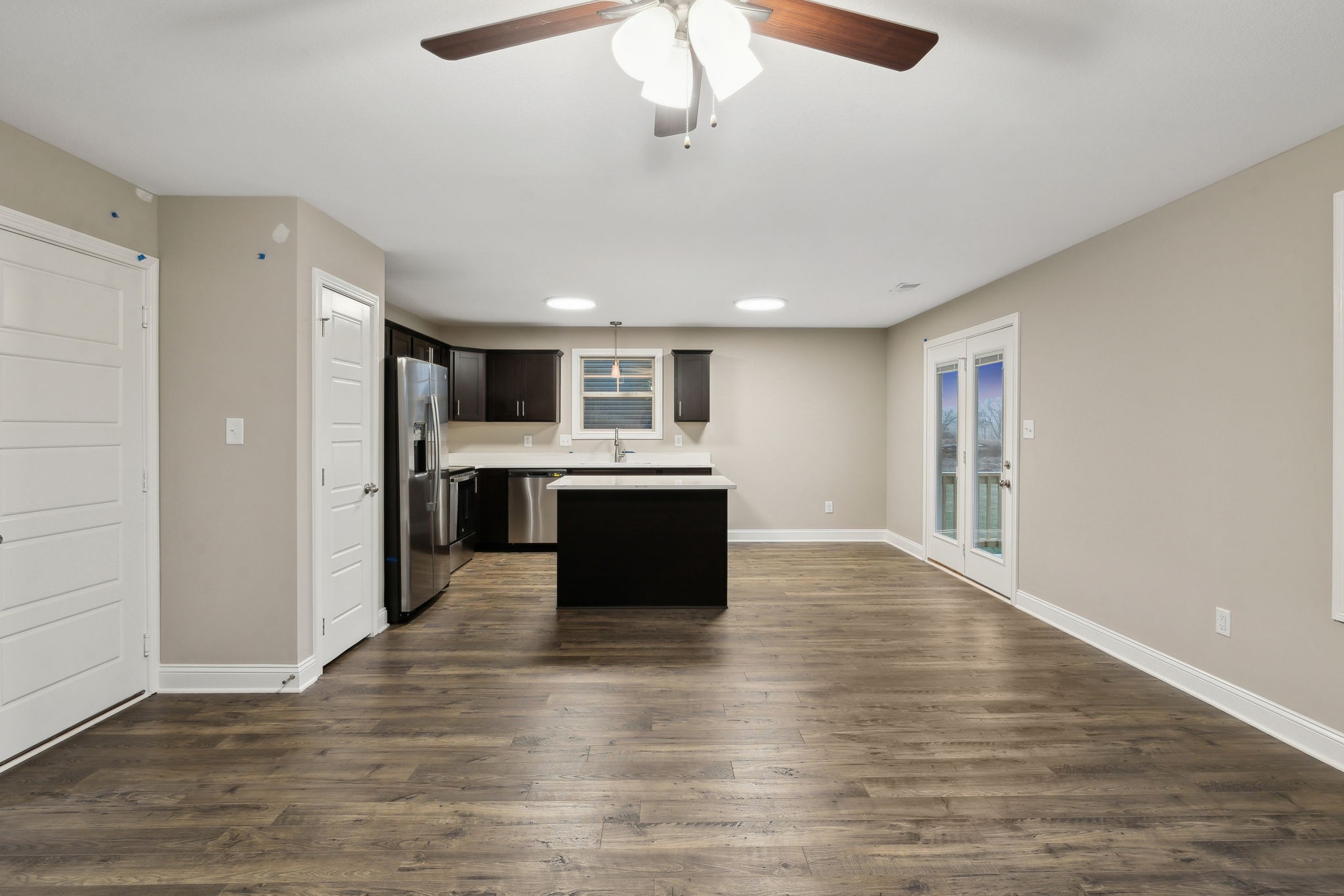 889 Macon Ln