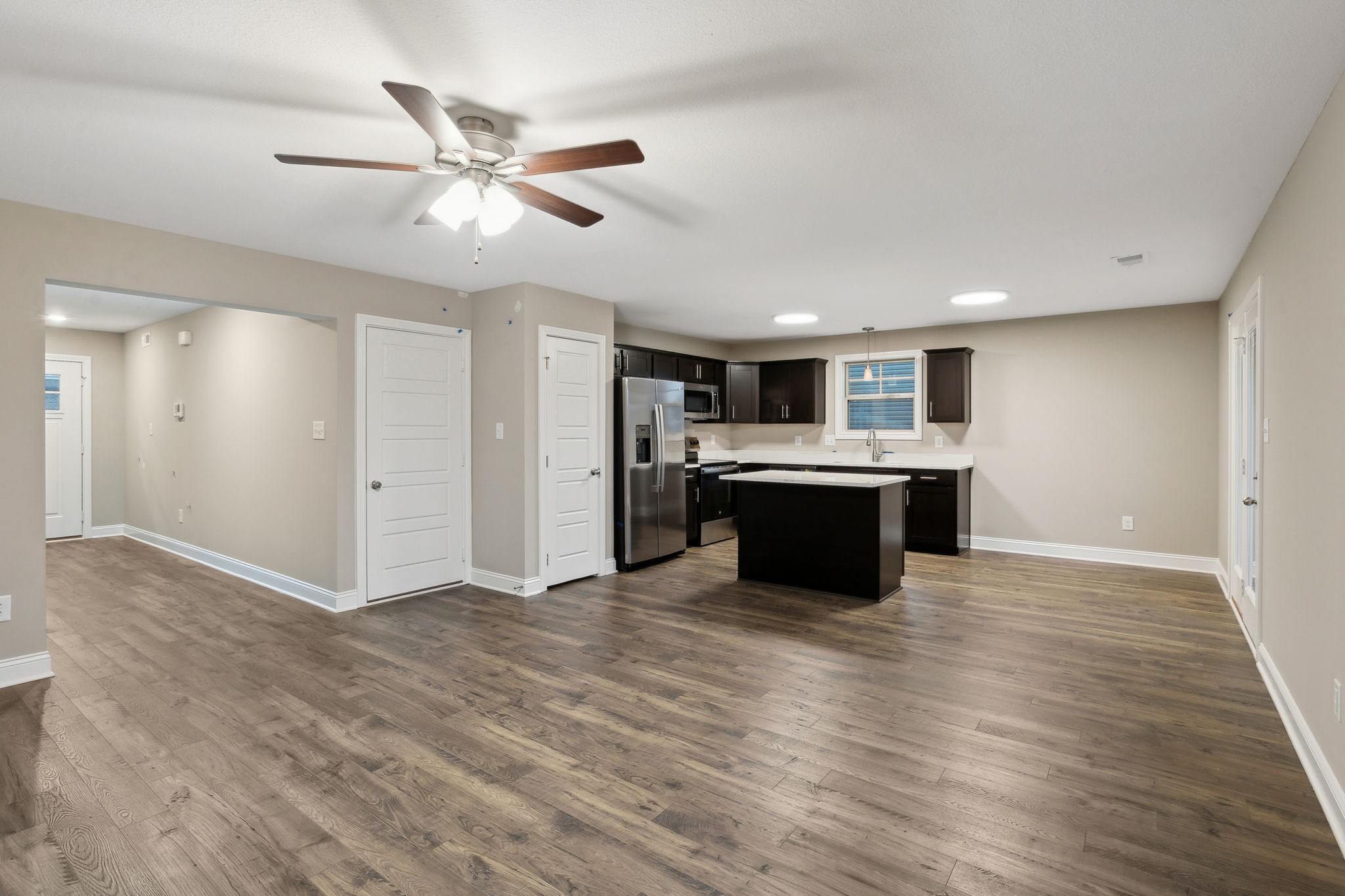 889 Macon Ln