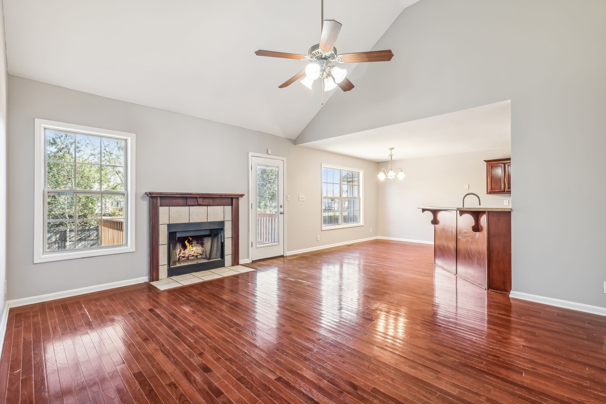 3725 Nadia Dr