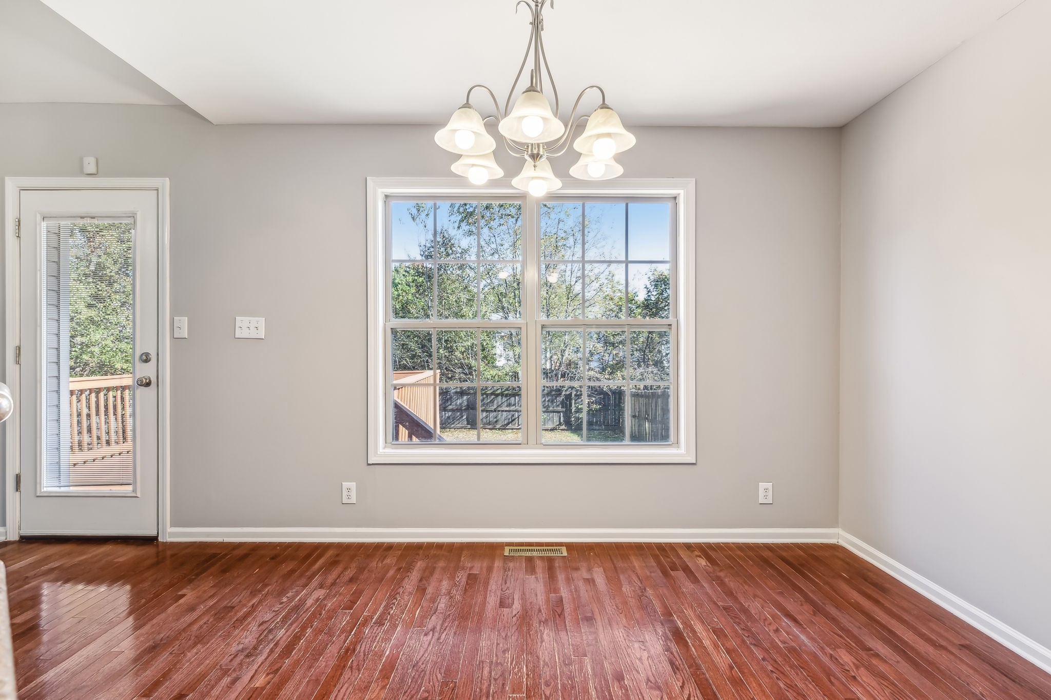 3725 Nadia Dr